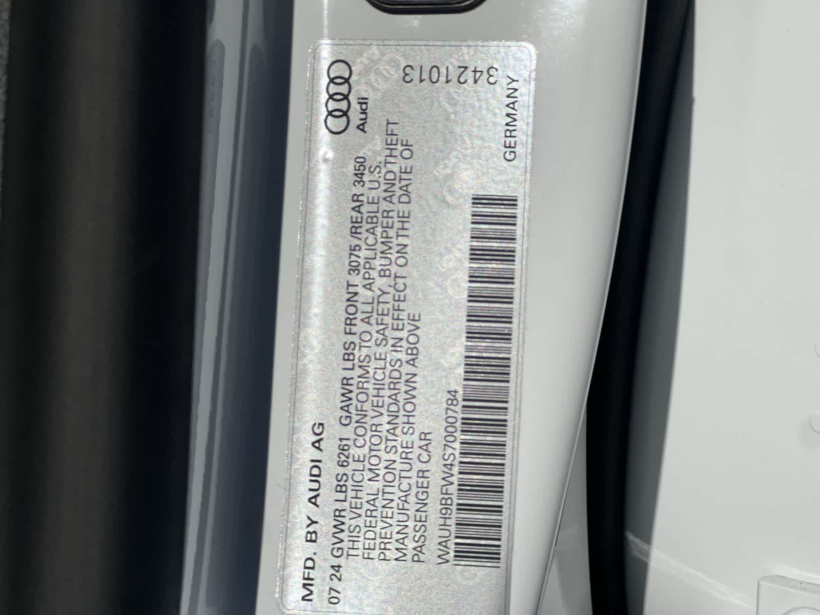 Thumbnail: 2025 Audi e-tron GT - 20