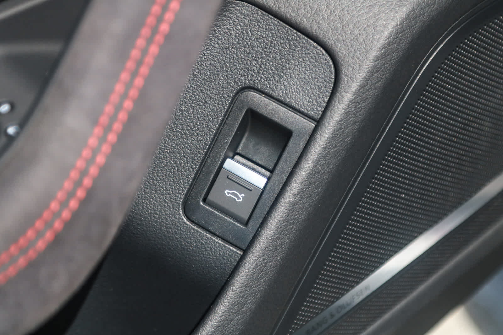 Thumbnail: 2026 Audi RS 7 - 32