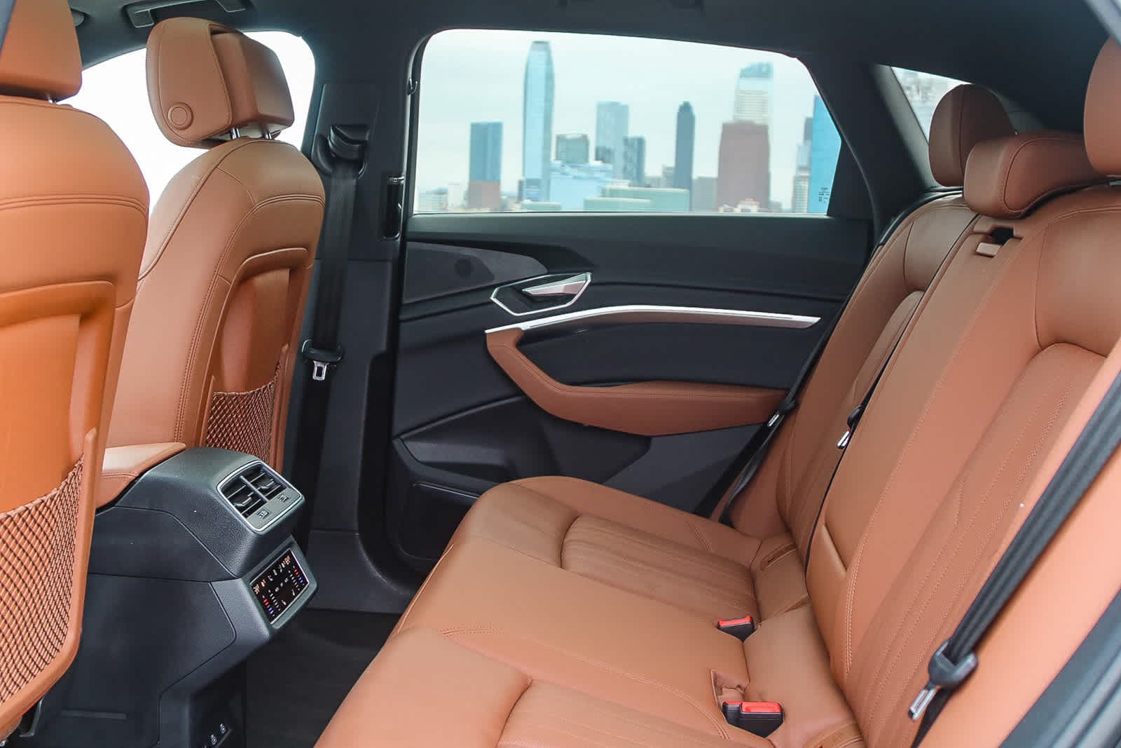 Thumbnail: 2022 Audi e-tron - 20