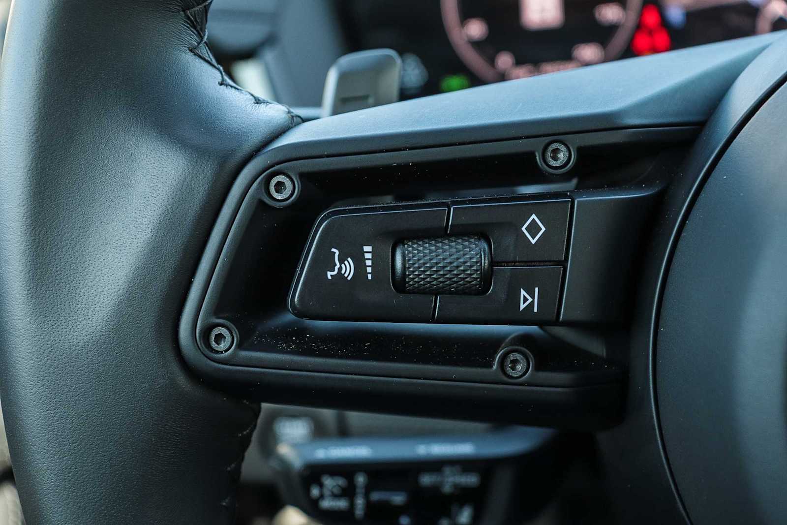 Thumbnail: 2025 Porsche Panamera - 17