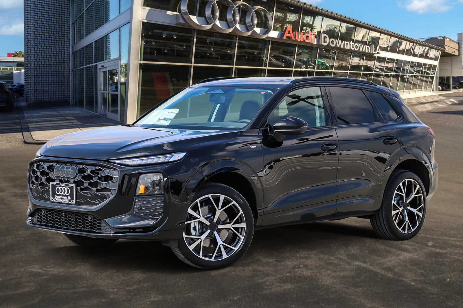 Thumbnail: 2026 Audi Q3 - 1