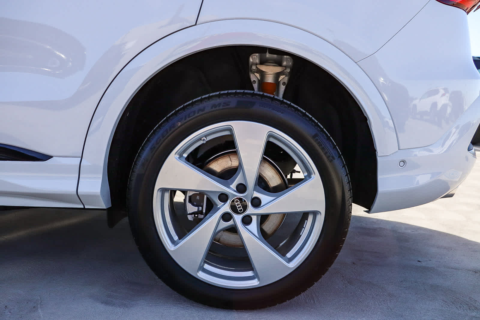 Thumbnail: 2025 Audi Q5 - 12