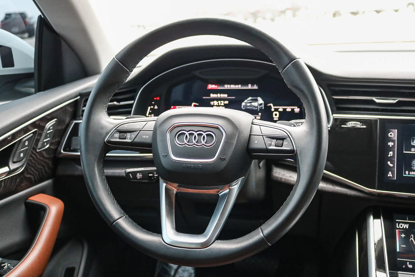 Thumbnail: 2023 Audi Q8 - 20