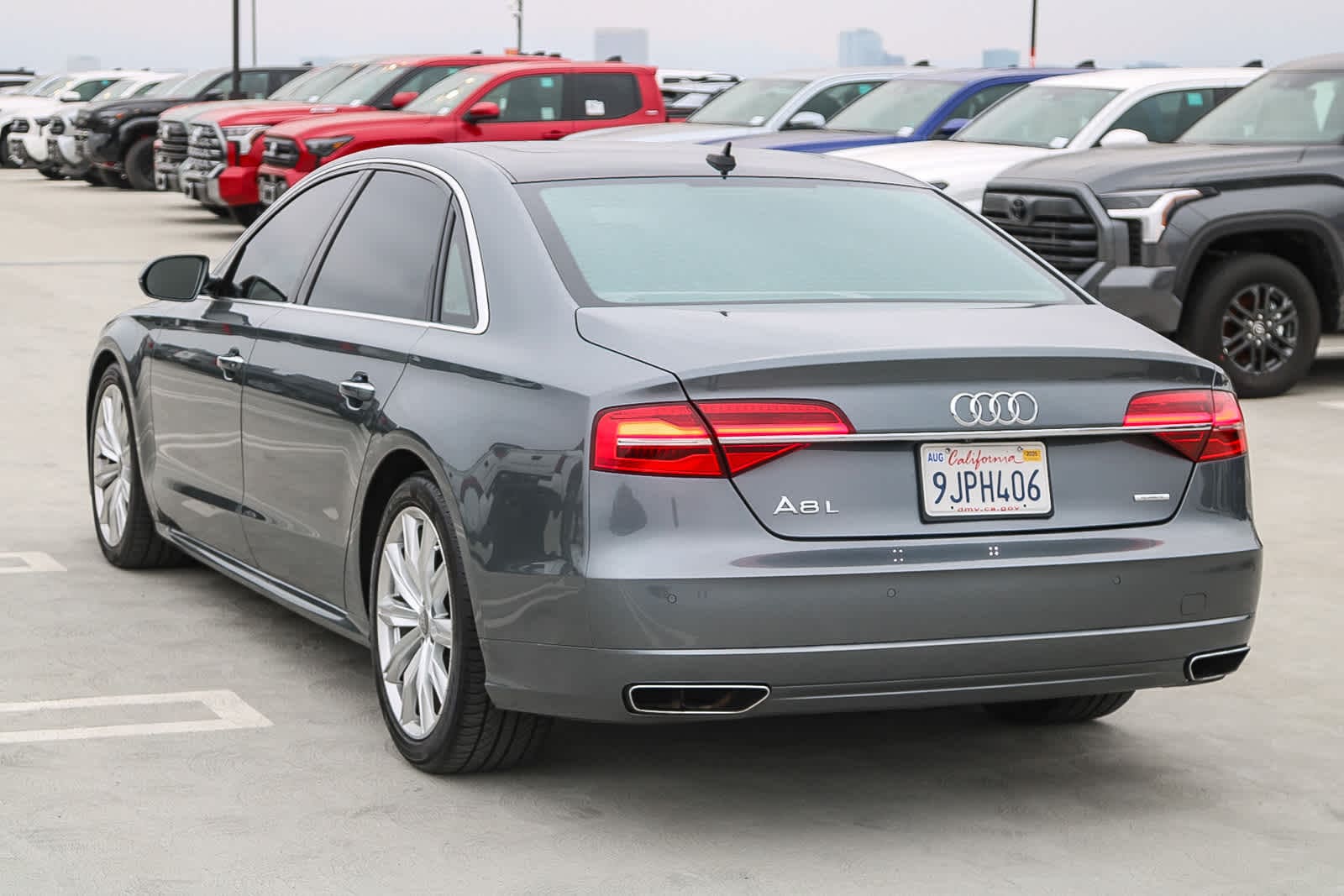 Thumbnail: 2017 Audi A8 - 8