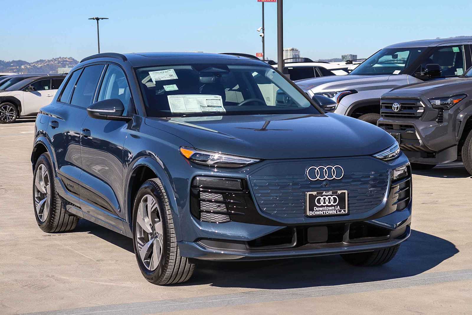 Thumbnail: 2025 Audi Q6 e-tron - 3