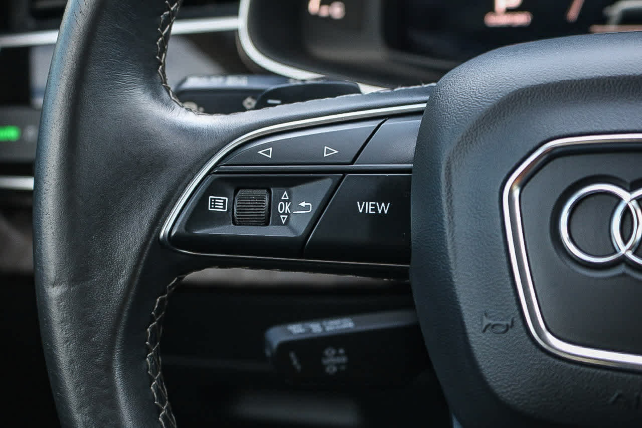 Thumbnail: 2022 Audi Q8 - 22