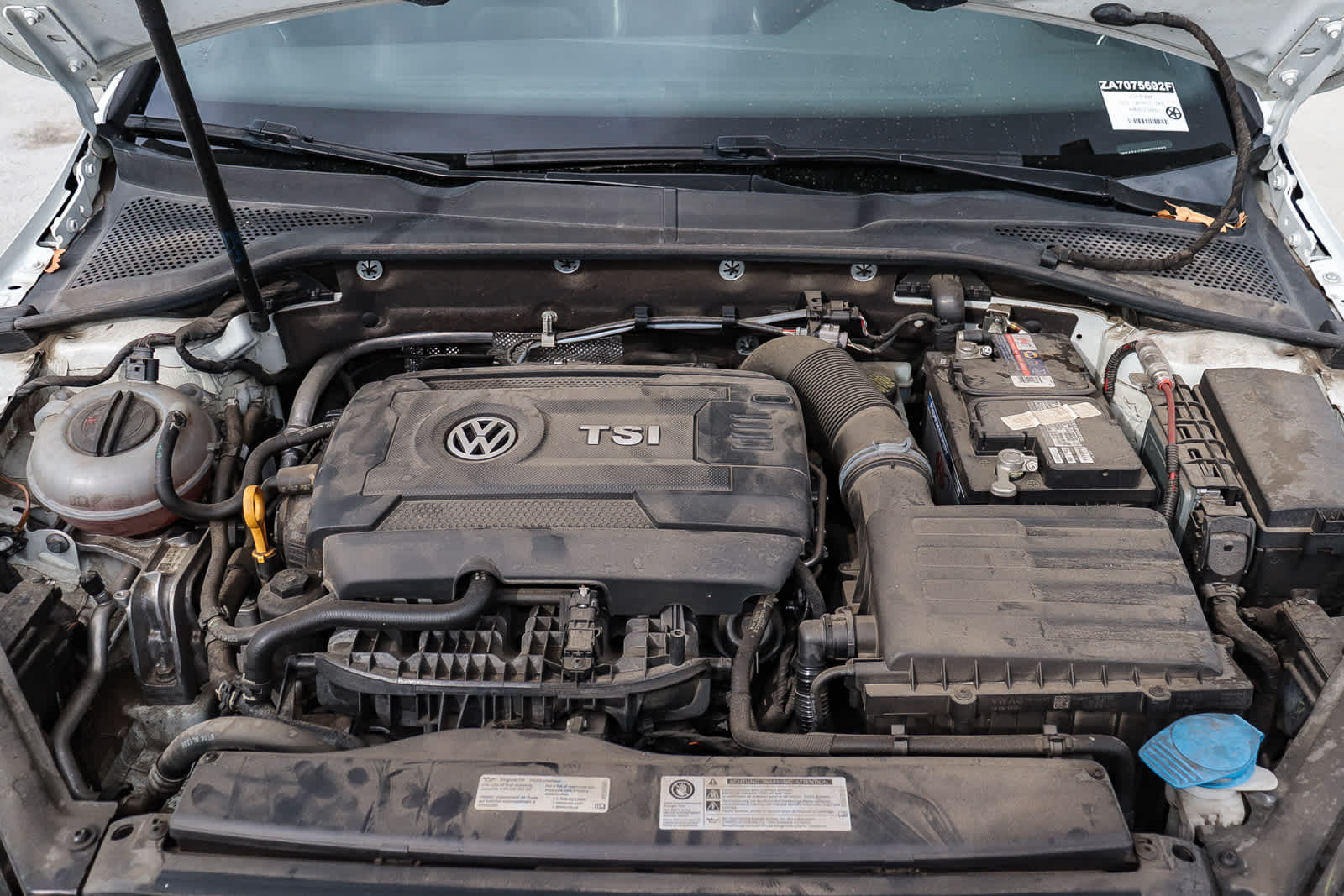 Thumbnail: 2017 Volkswagen Golf - 37