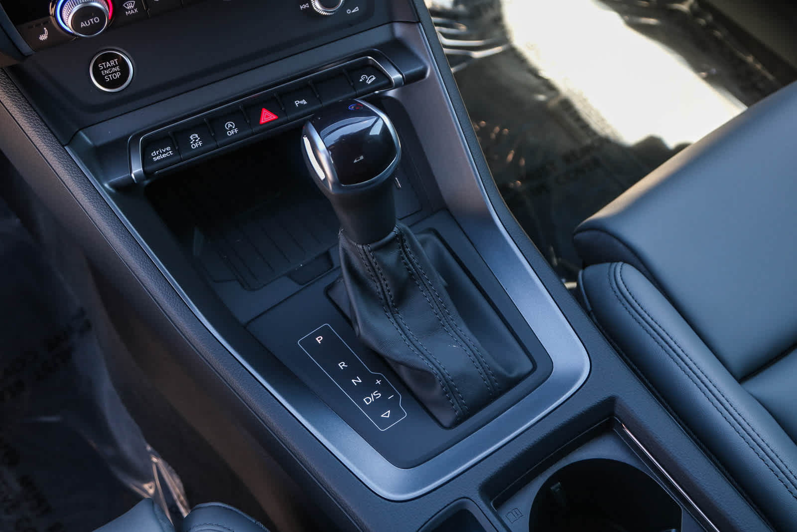 Thumbnail: 2025 Audi Q3 - 28