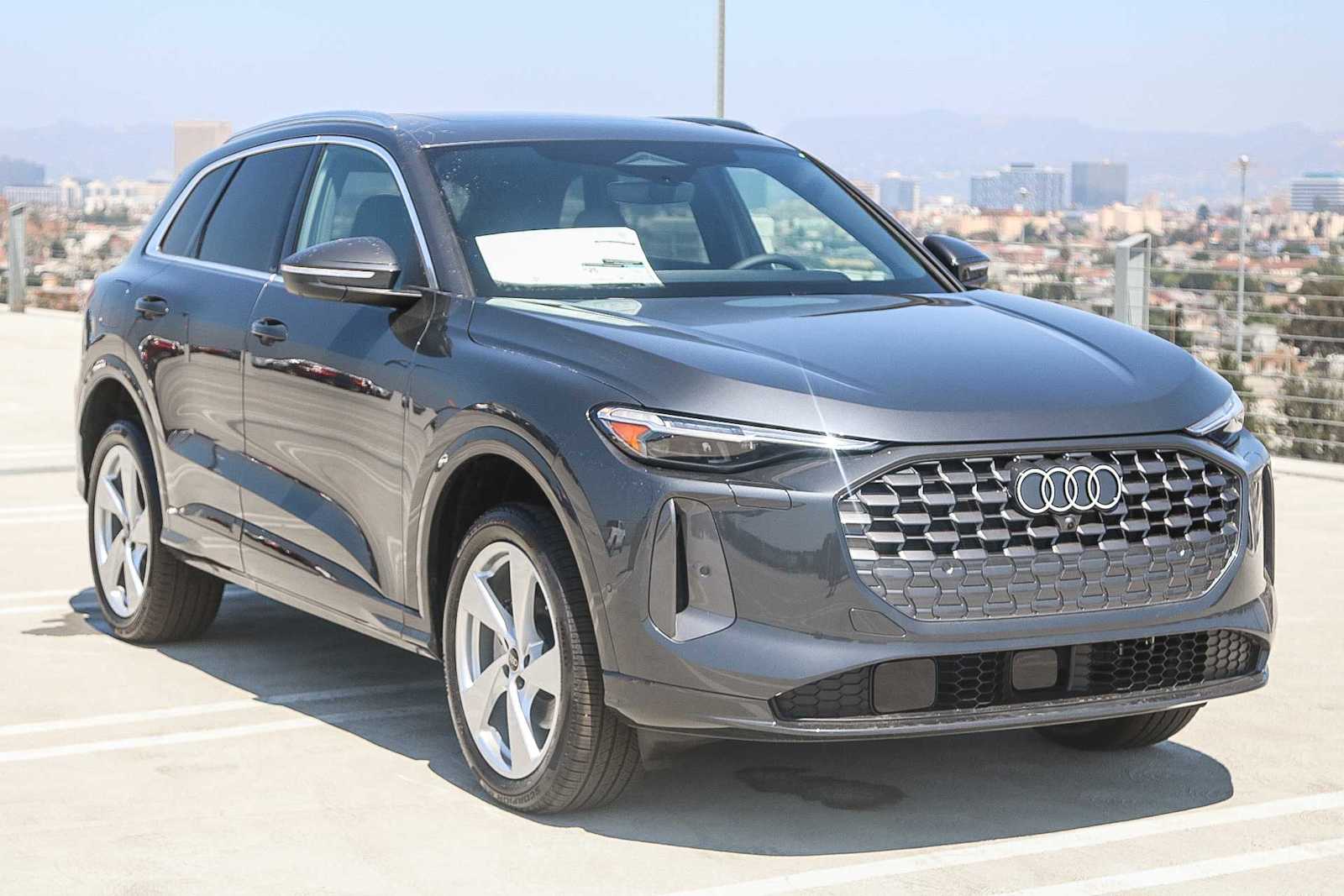 Thumbnail: 2025 Audi Q5 - 3