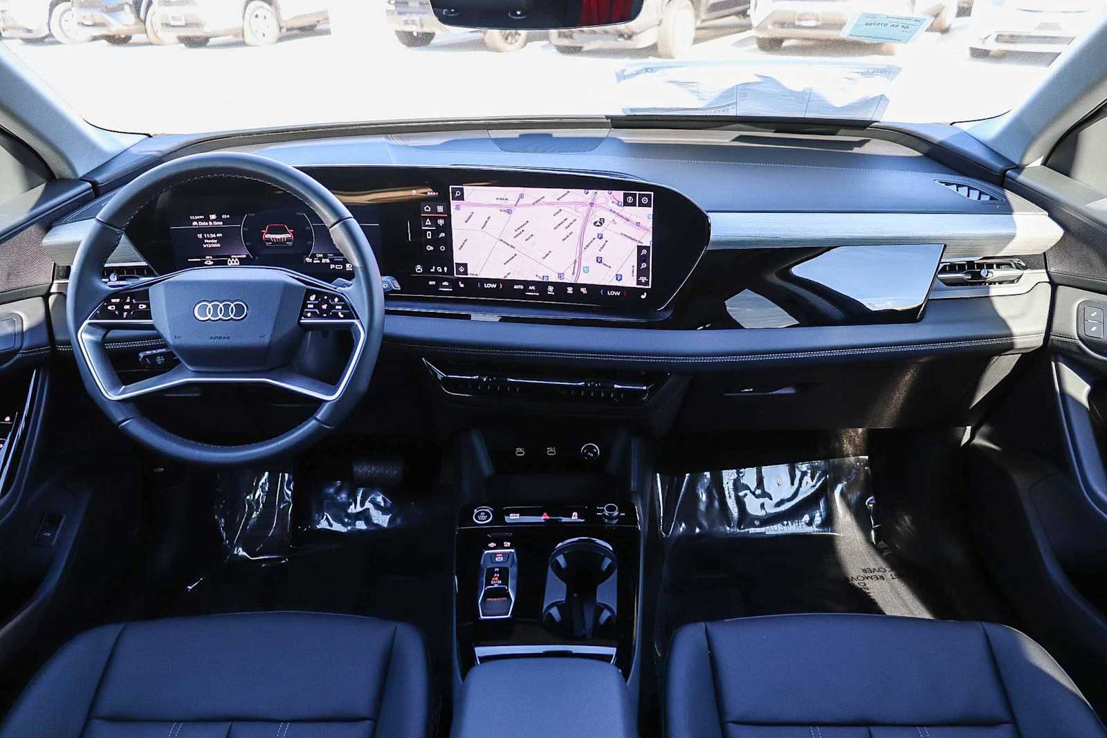 Thumbnail: 2025 Audi Q6 e-tron - 16