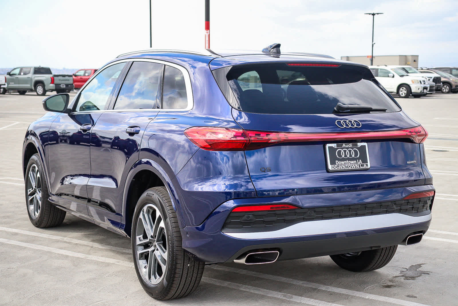 Thumbnail: 2025 Audi Q5 - 9