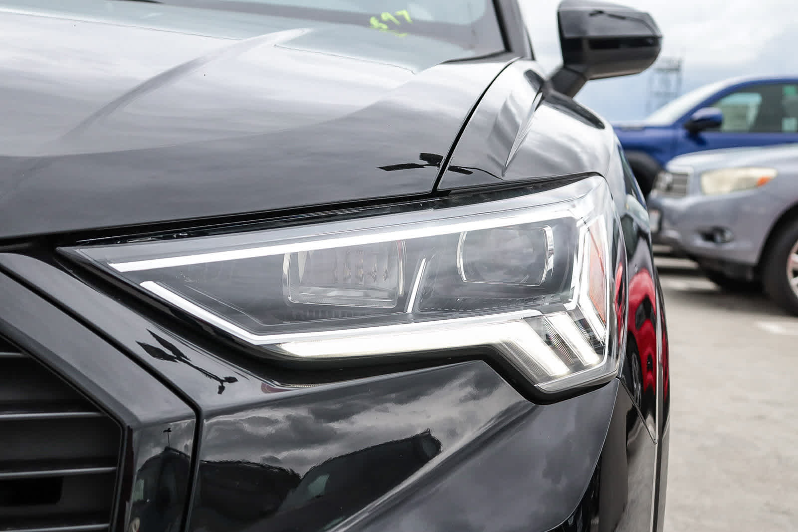 Thumbnail: 2025 Audi Q3 - 4