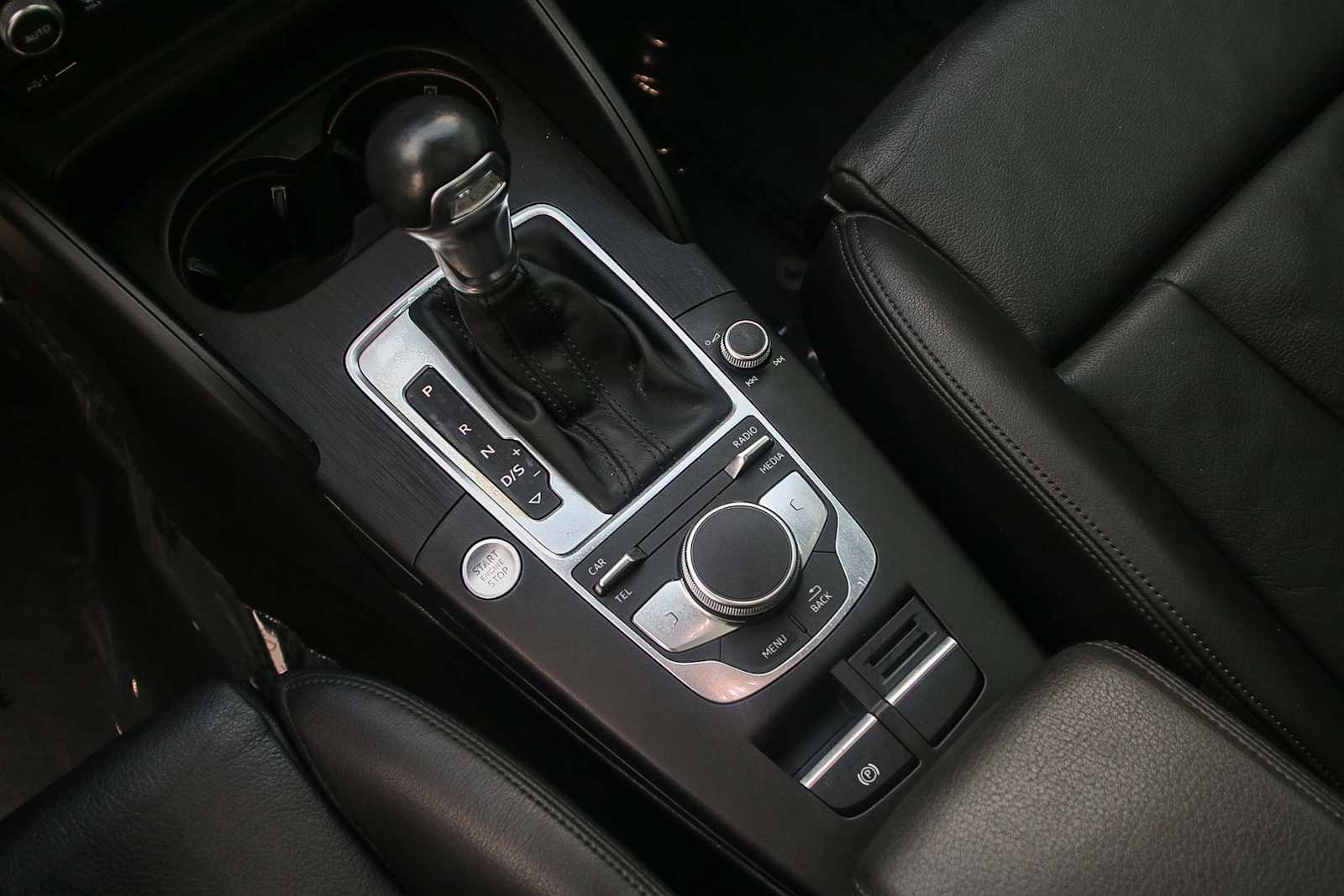 Thumbnail: 2018 Audi A3 e-tron - 21