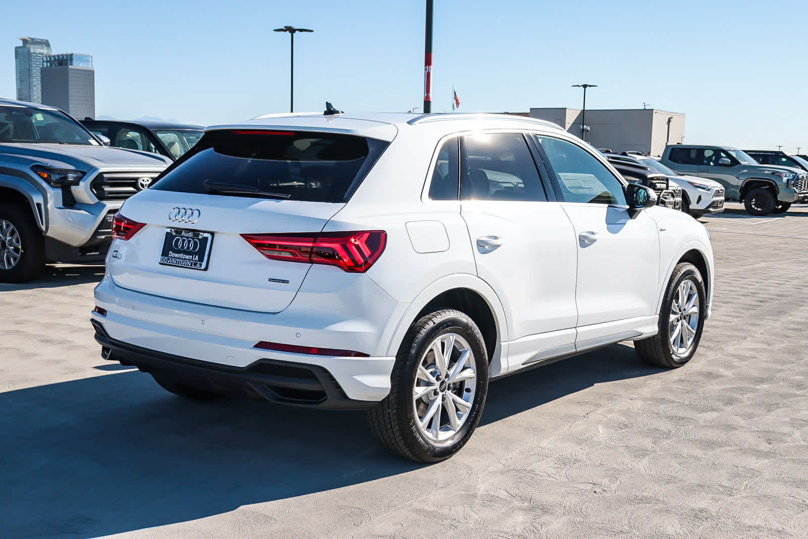 Thumbnail: 2025 Audi Q3 - 7