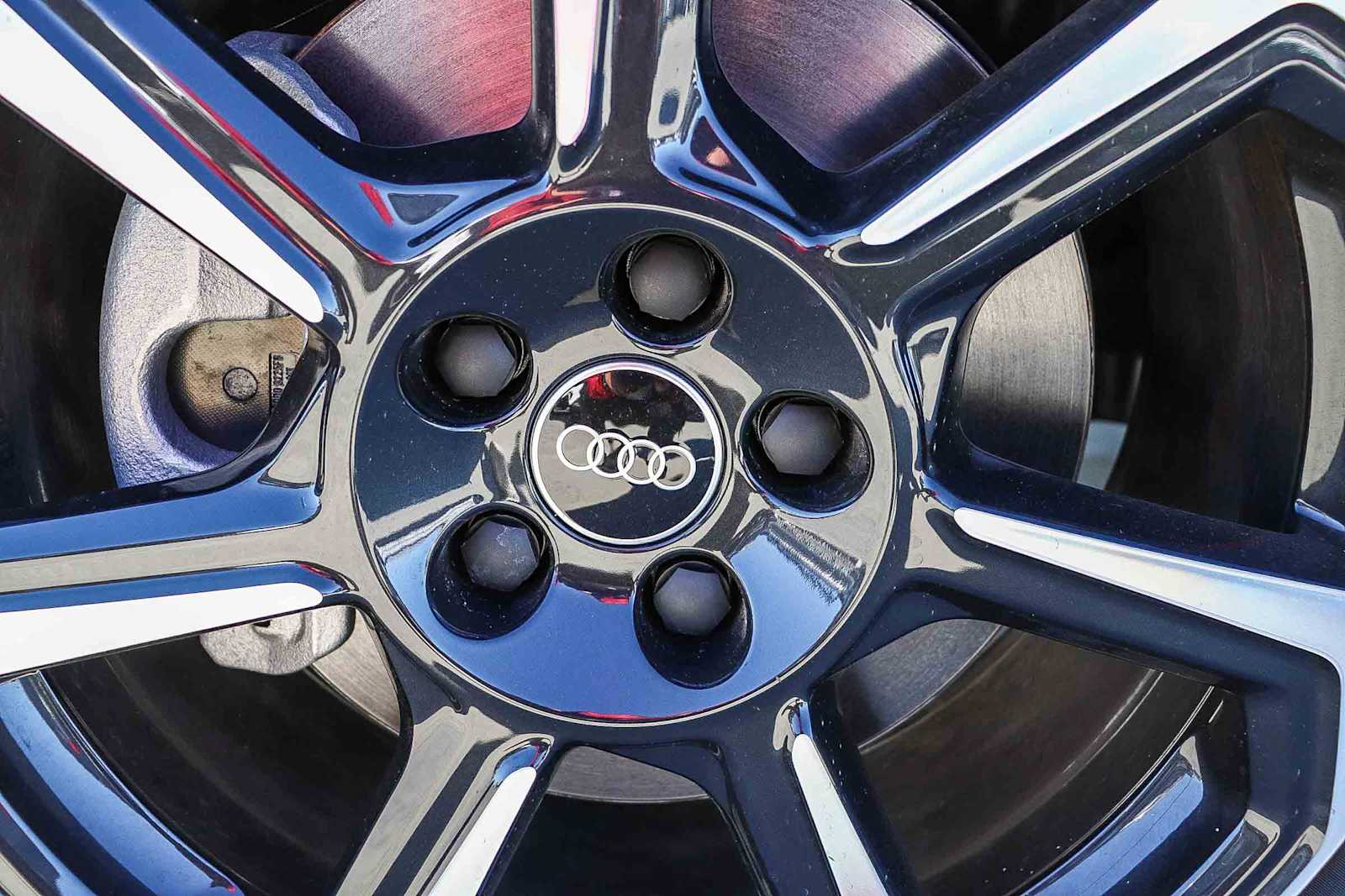 Thumbnail: 2025 Audi Q3 - 15