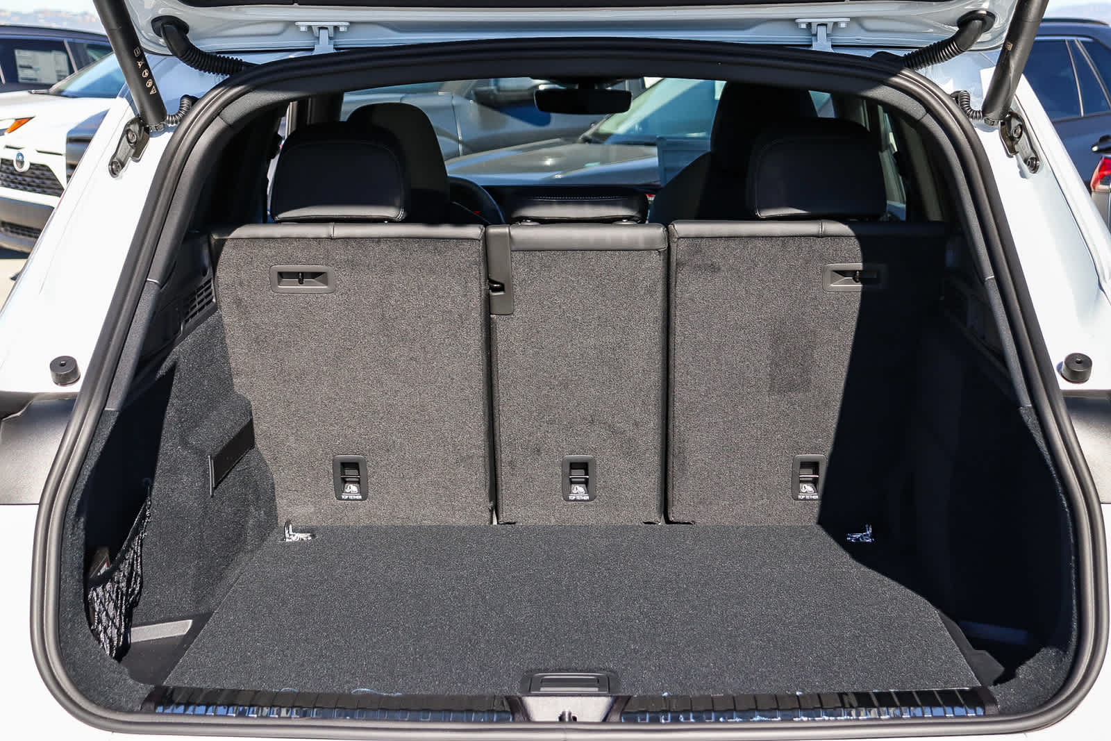 Thumbnail: 2025 Audi SQ5 - 35