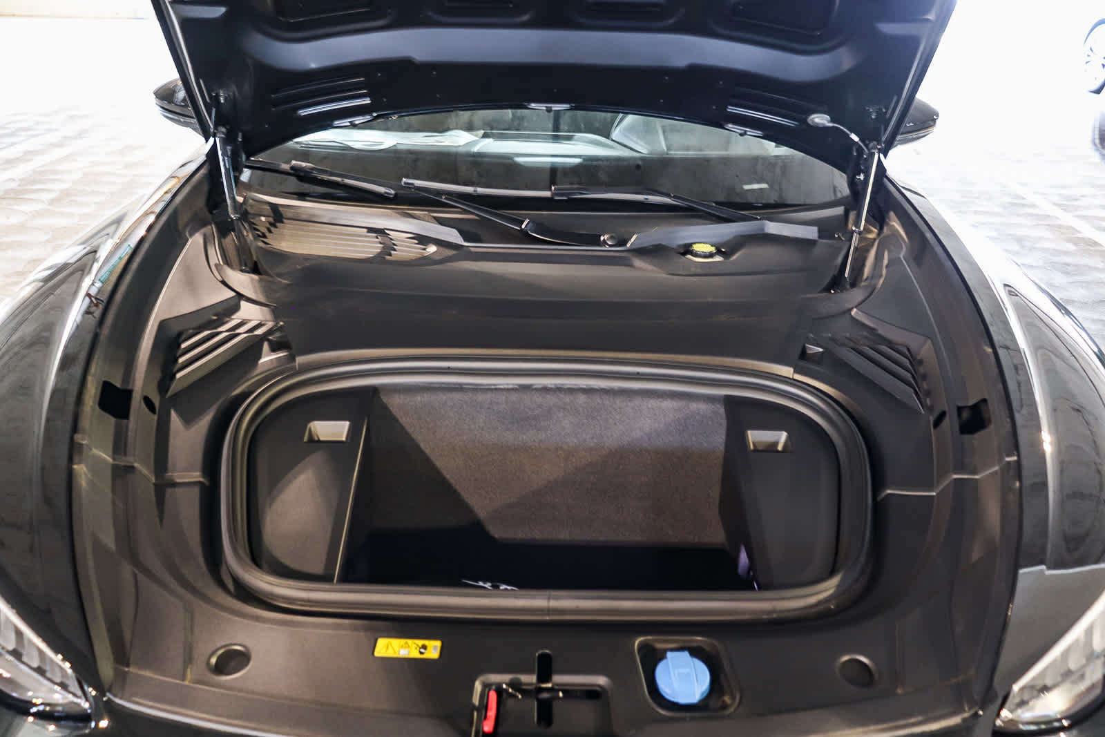 Thumbnail: 2026 Audi e-tron GT - 40