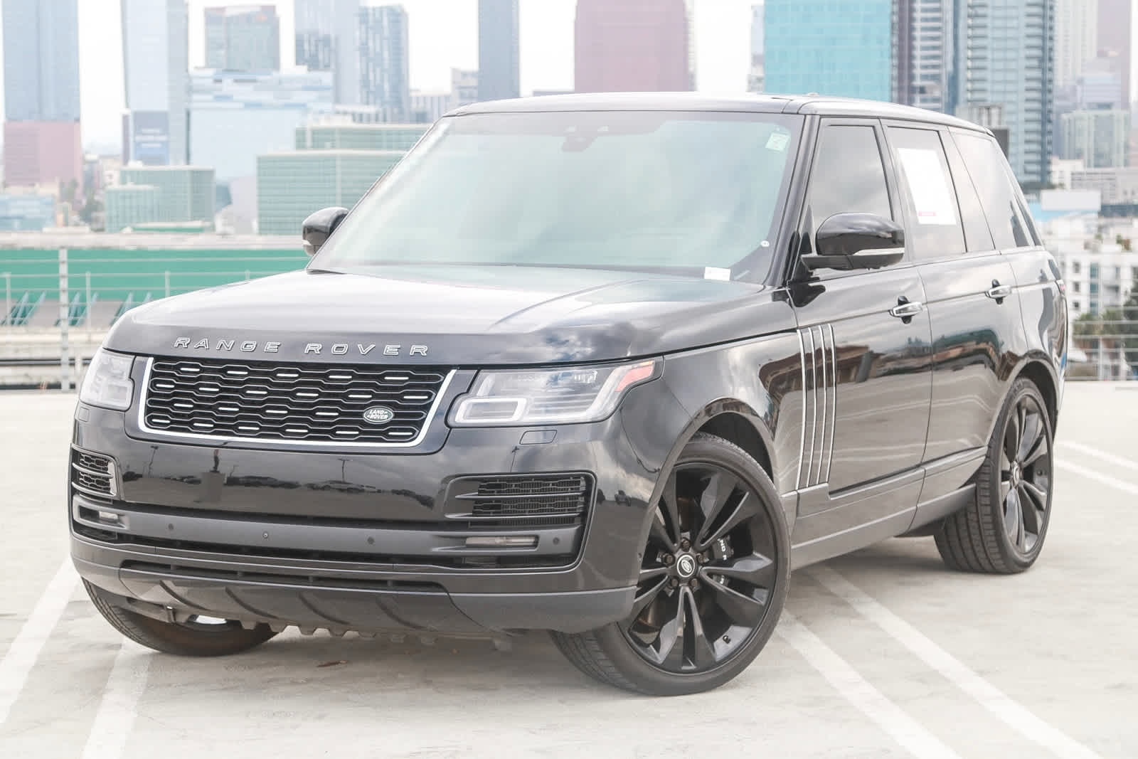Thumbnail: 2021 Land Rover Range Rover - 1