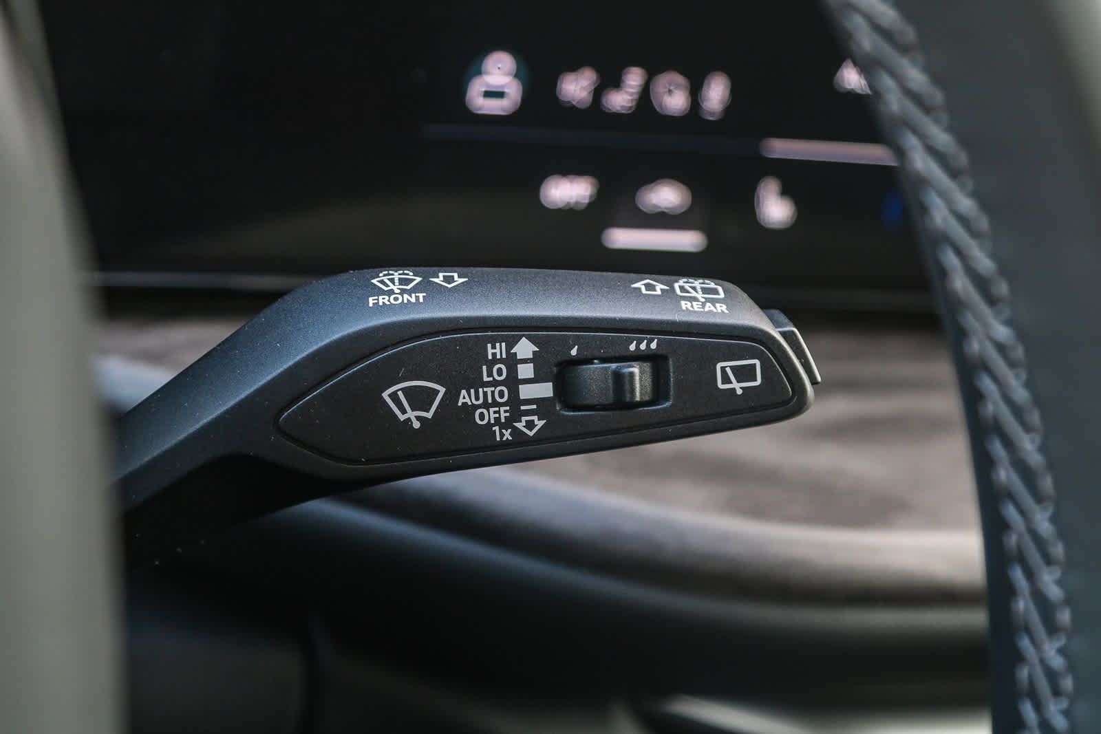 Thumbnail: 2025 Audi Q5 - 35