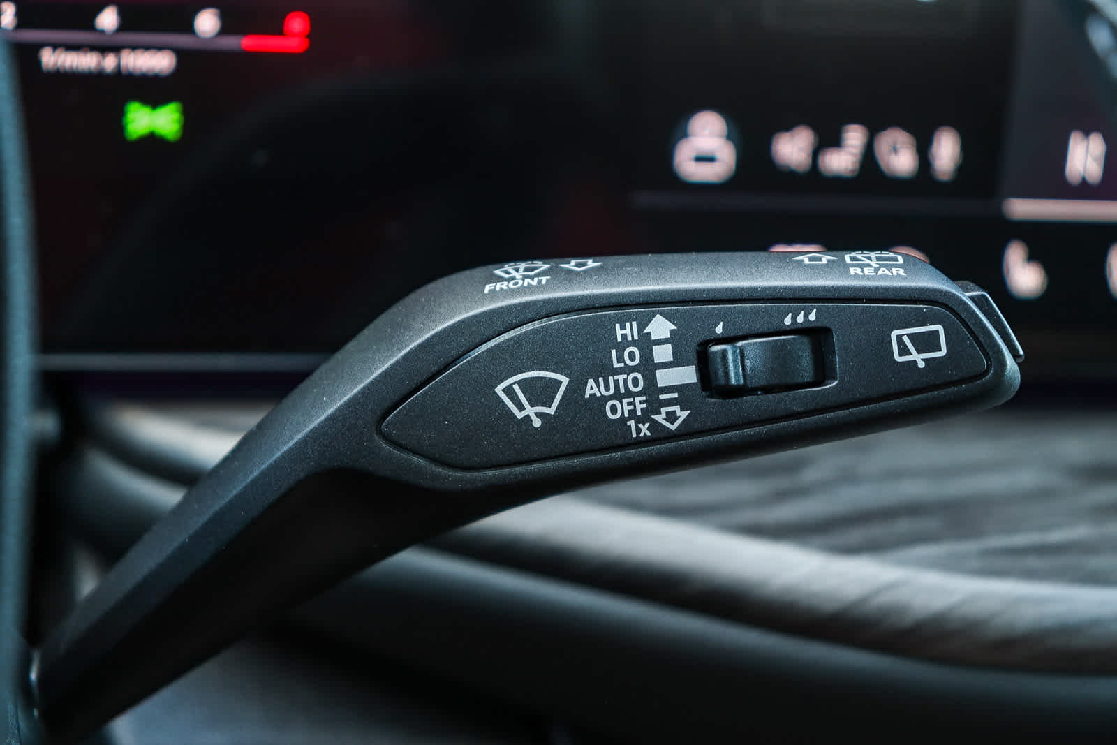 Thumbnail: 2025 Audi Q5 - 30