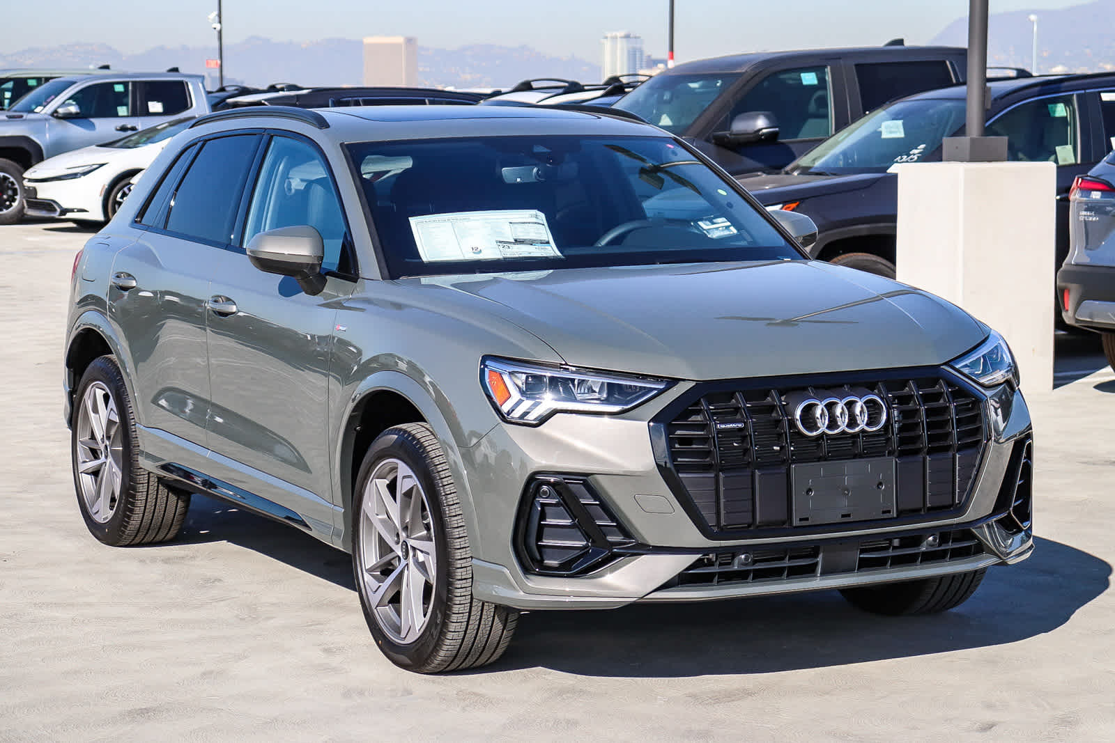 Thumbnail: 2025 Audi Q3 - 3