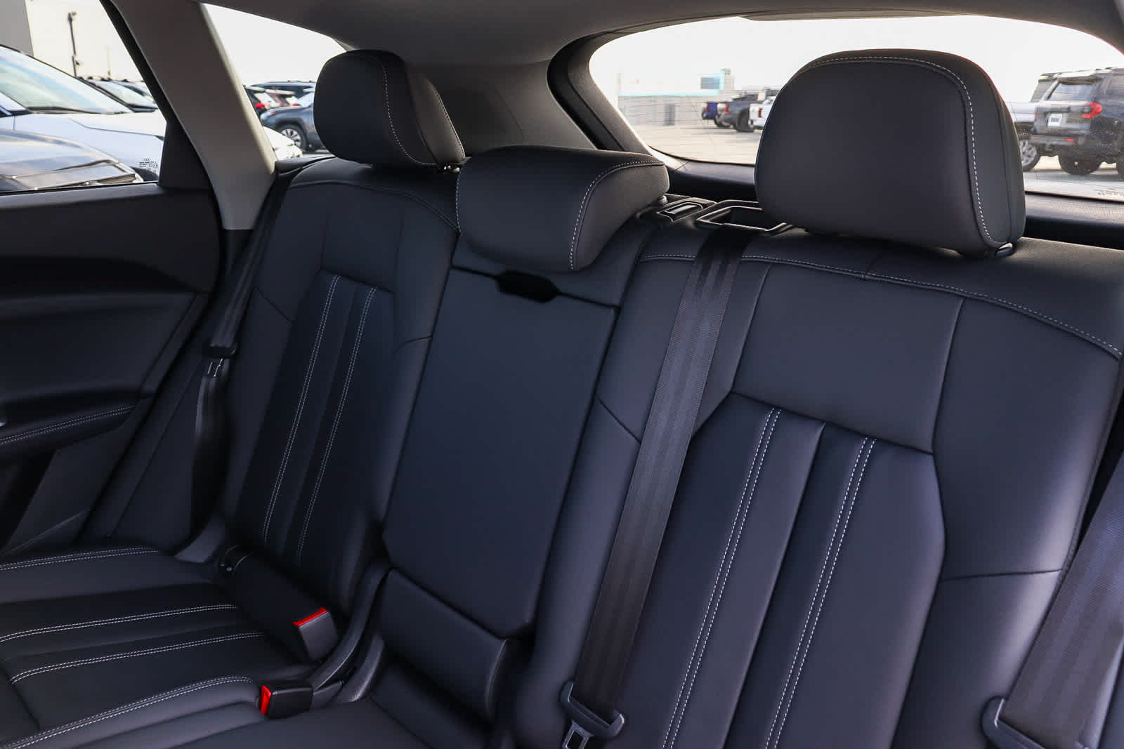 Thumbnail: 2025 Audi Q5 - 22