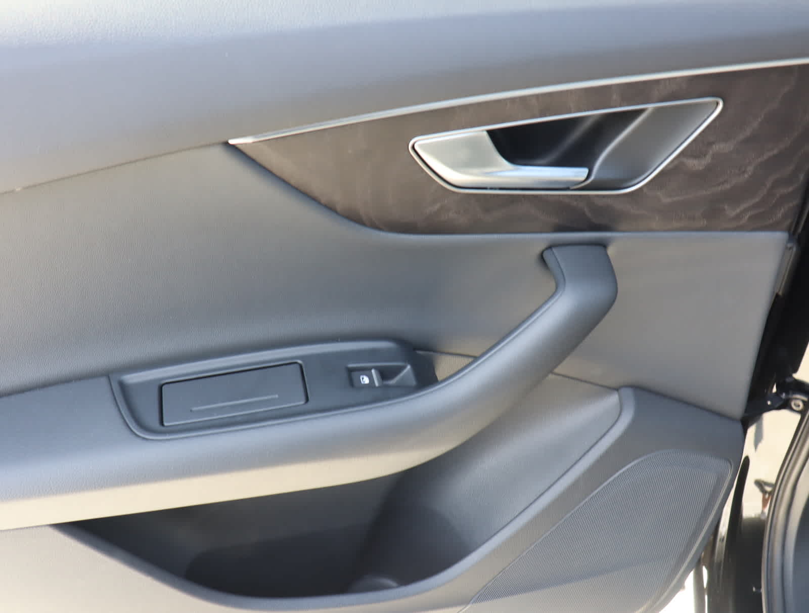 Thumbnail: 2023 Audi Q7 - 6