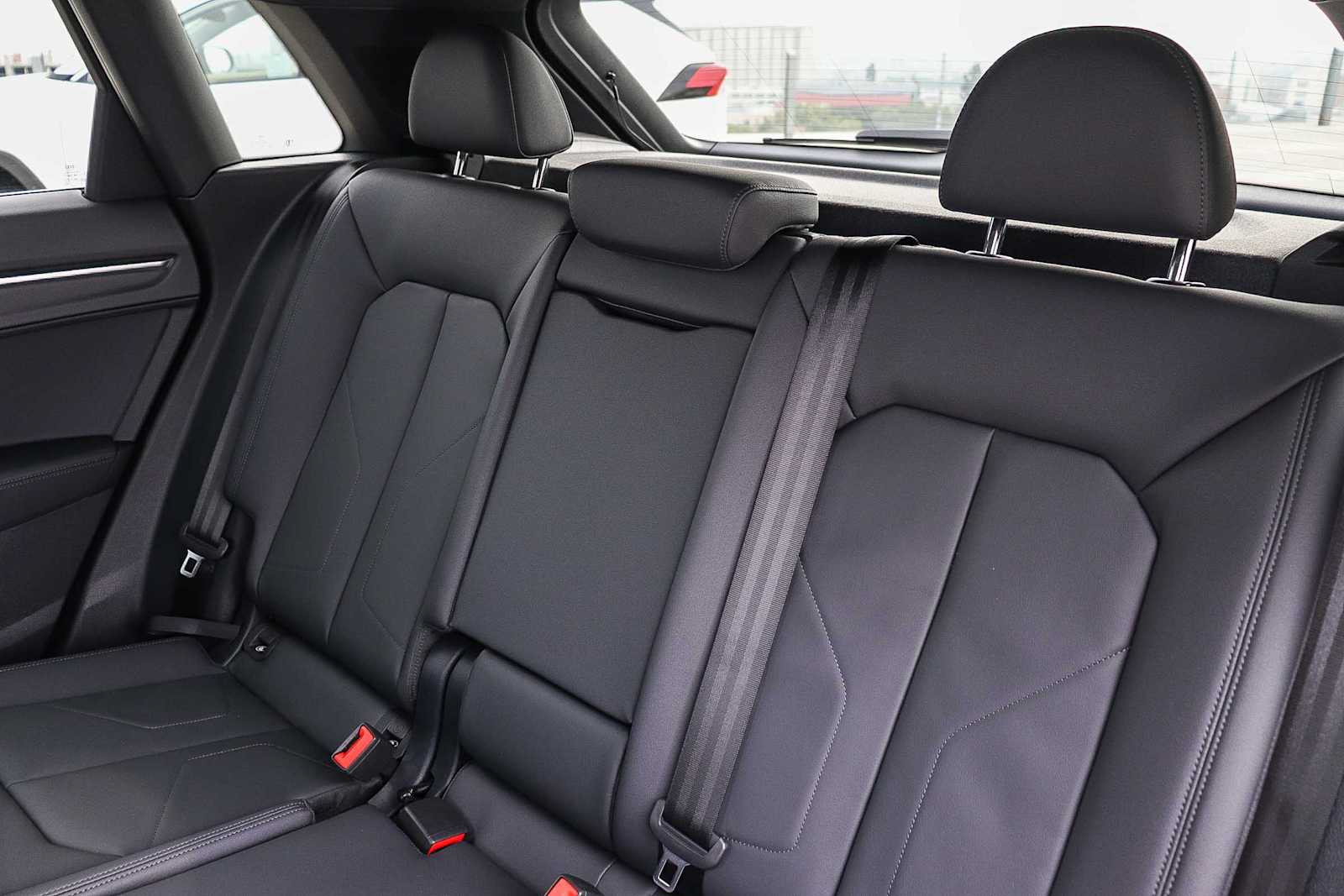 Thumbnail: 2025 Audi Q3 - 23