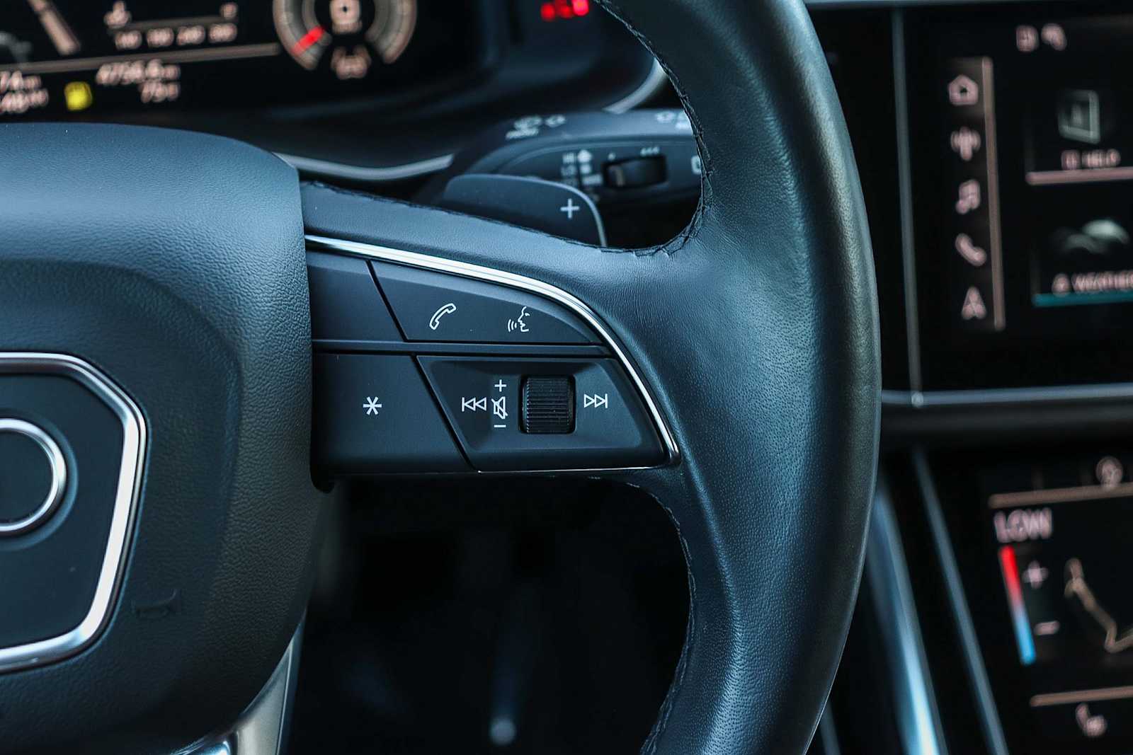 Thumbnail: 2023 Audi Q7 - 21