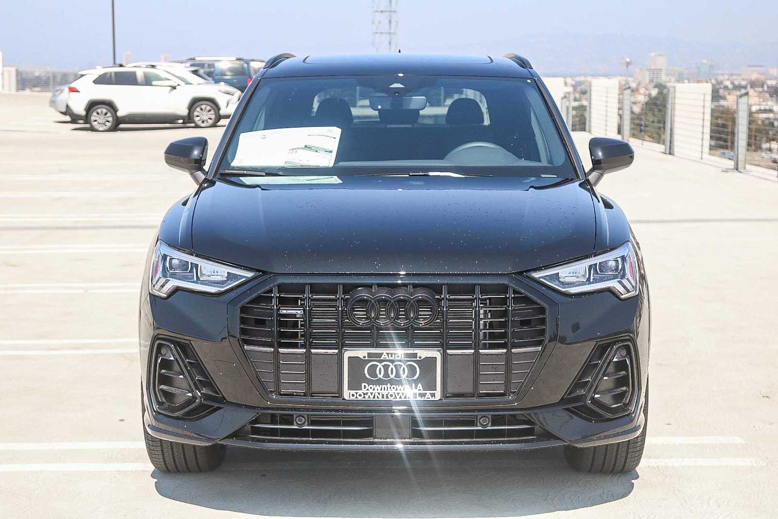 Thumbnail: 2025 Audi Q3 - 2