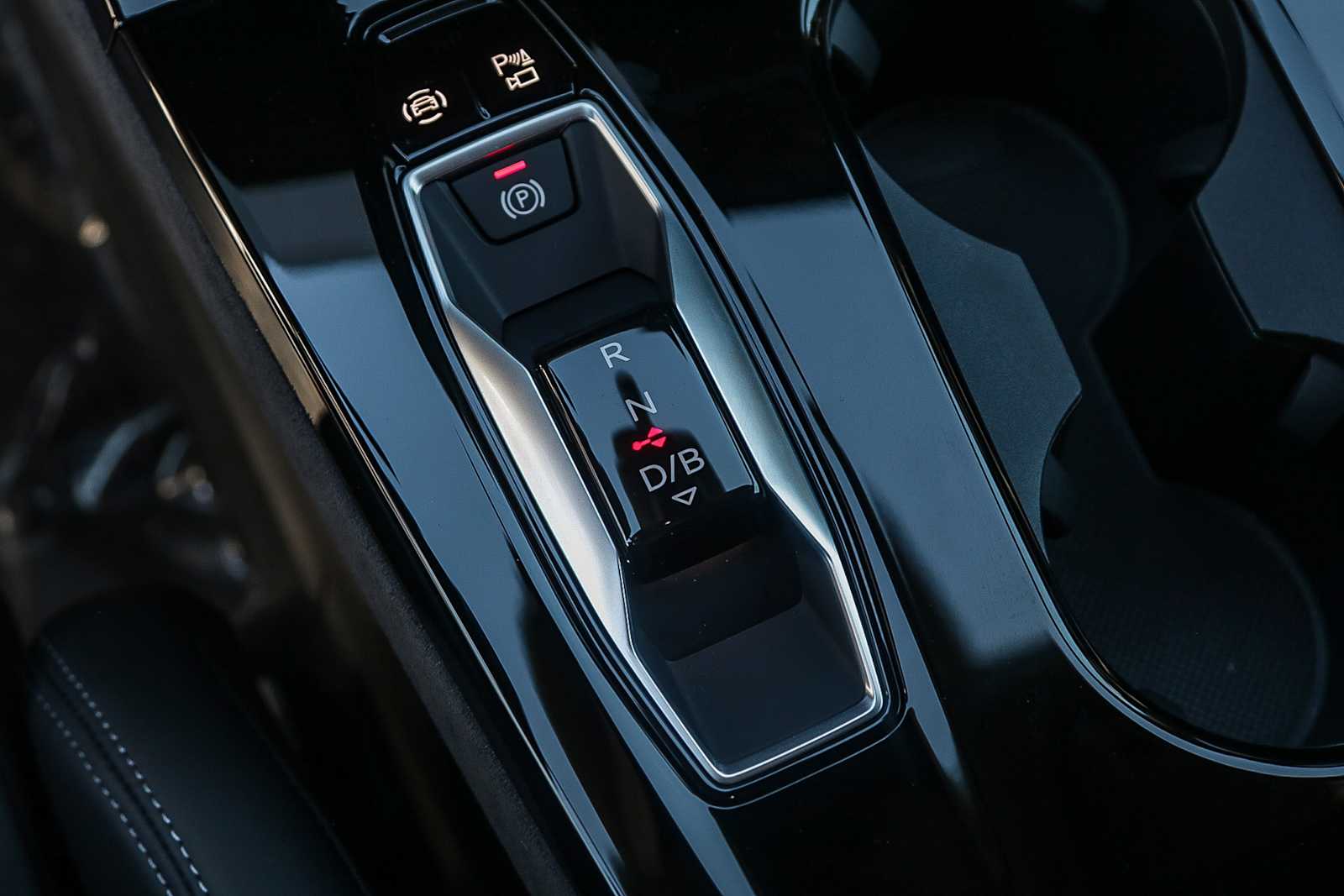 Thumbnail: 2025 Audi SQ6 e-tron - 20