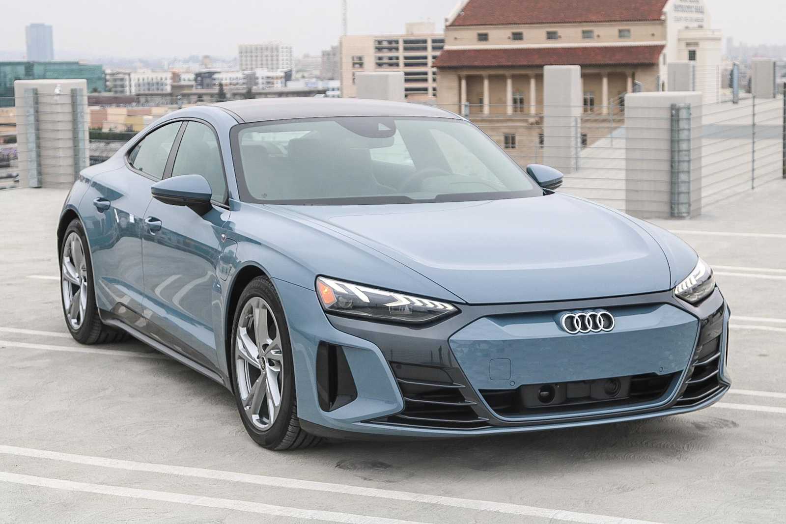 Thumbnail: 2024 Audi e-tron GT - 3