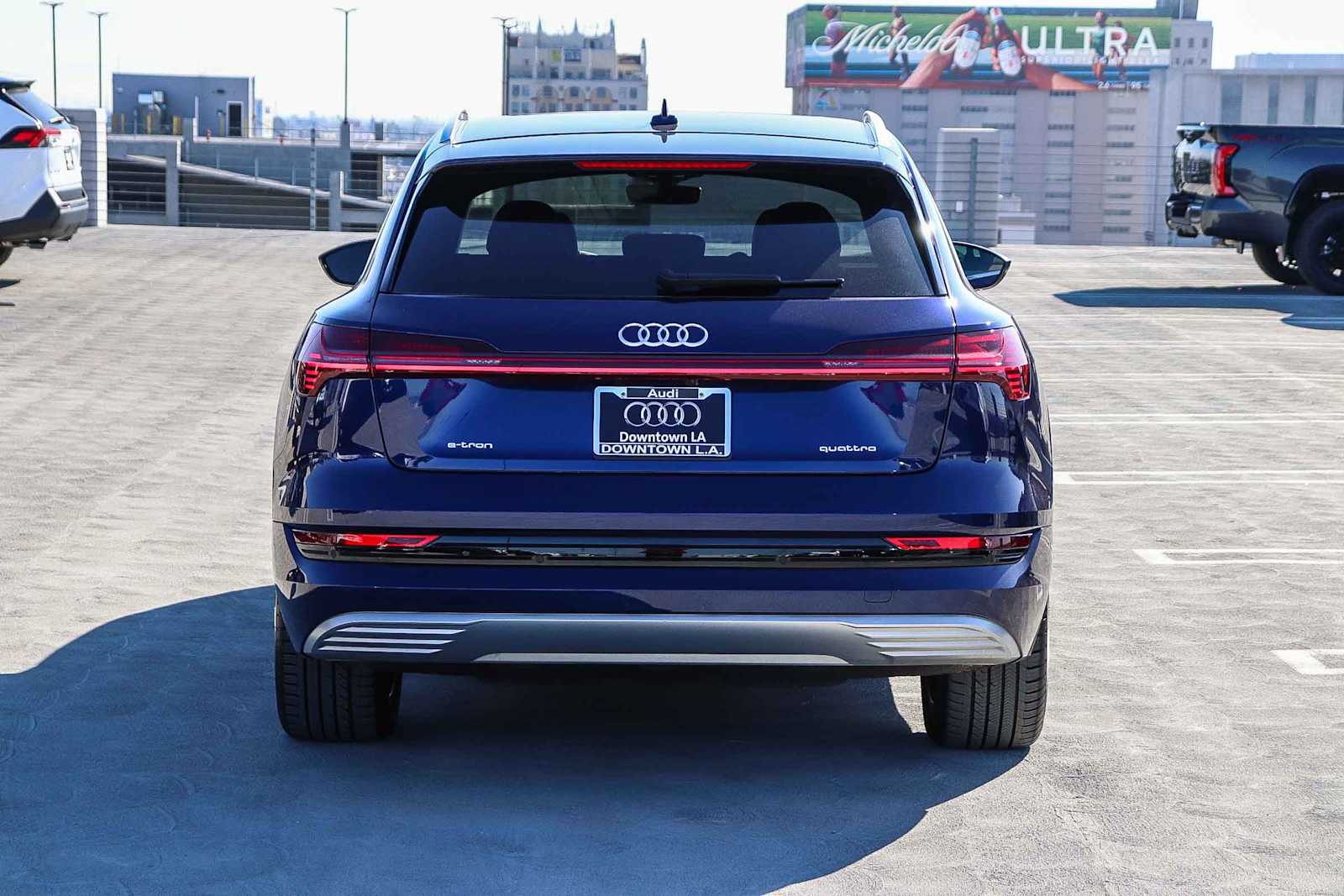 Thumbnail: 2022 Audi e-tron - 5