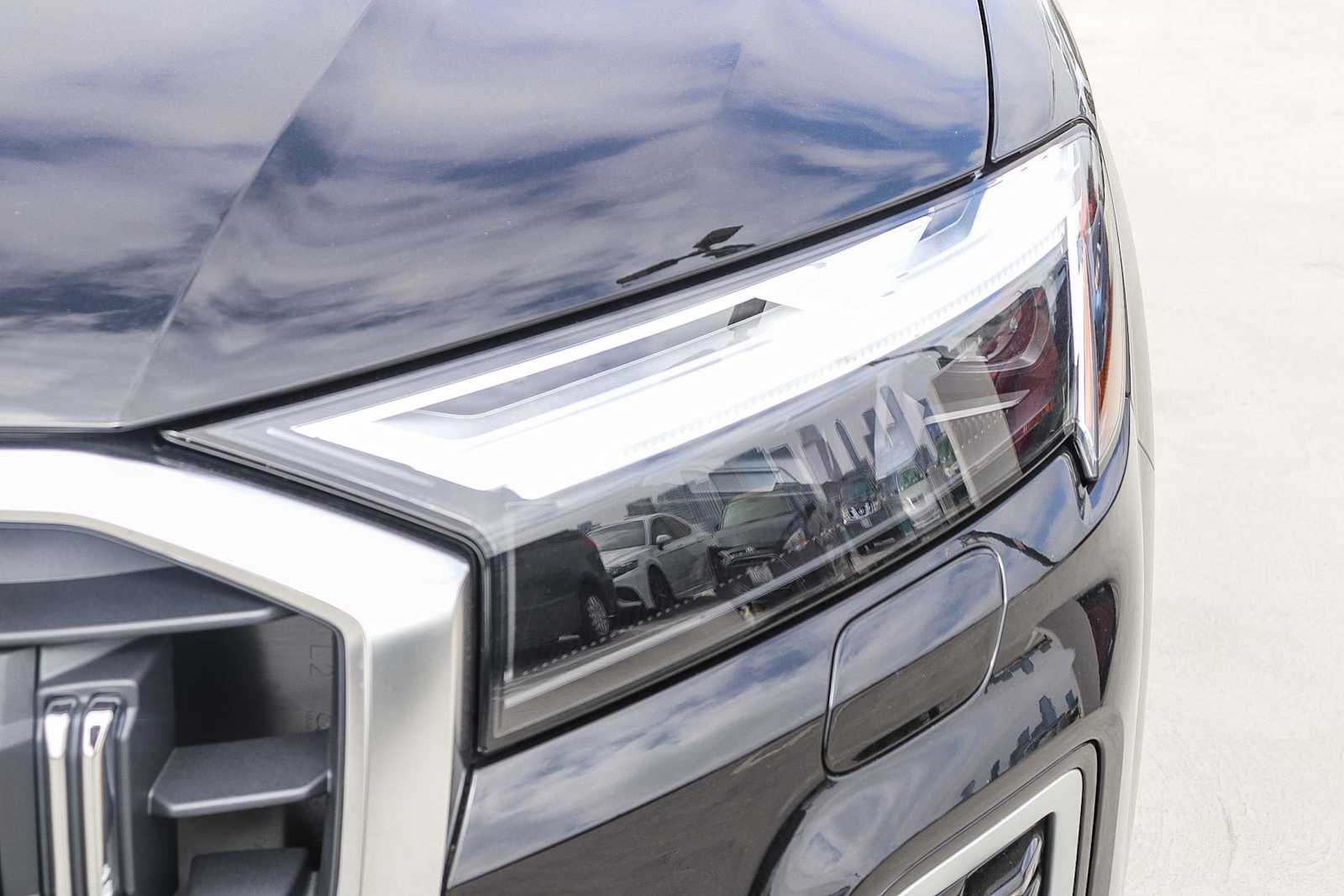 Thumbnail: 2025 Audi Q7 - 9