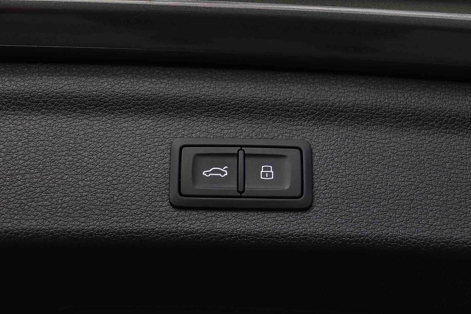 Thumbnail: 2025 Audi Q3 - 38