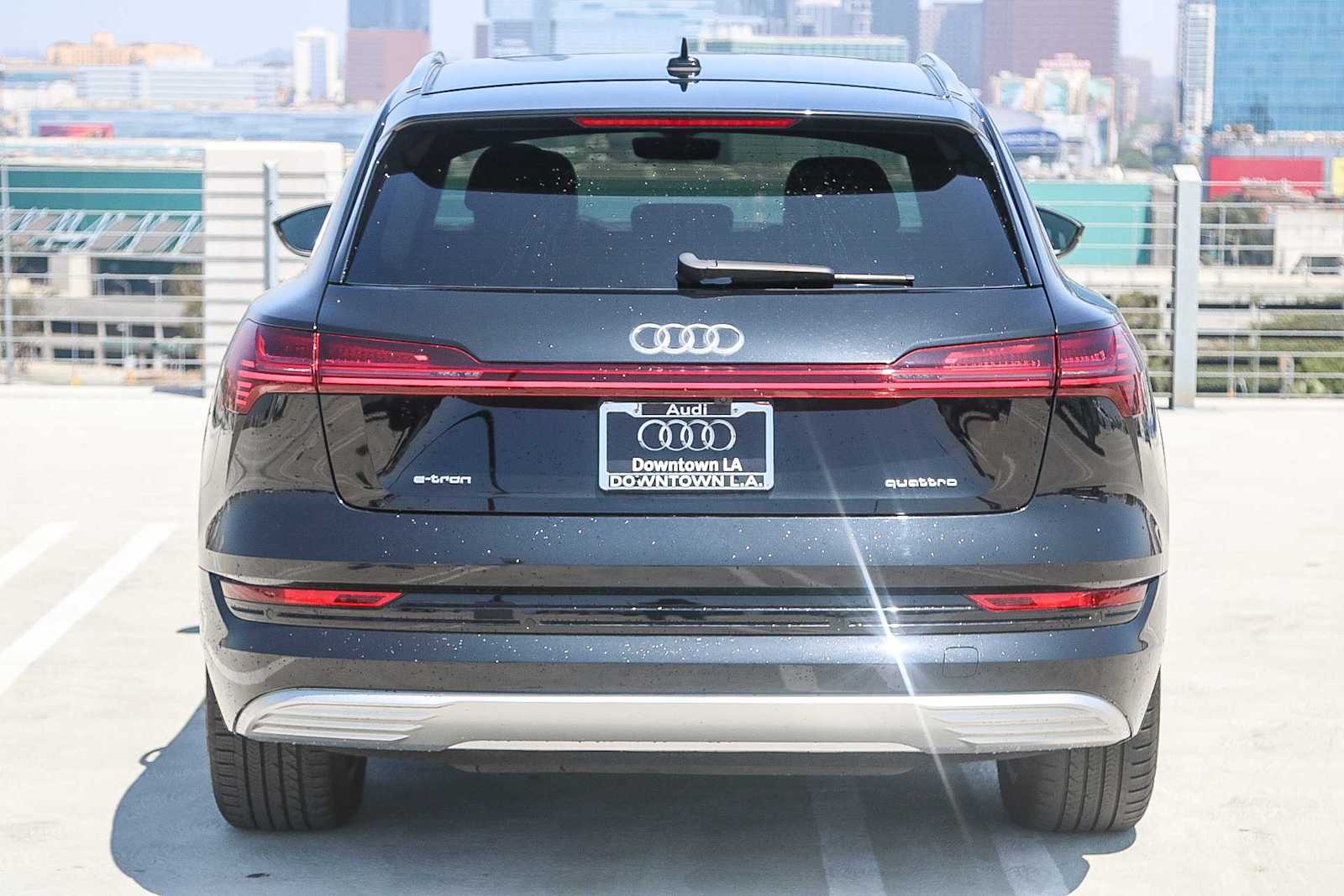 Thumbnail: 2022 Audi e-tron - 7