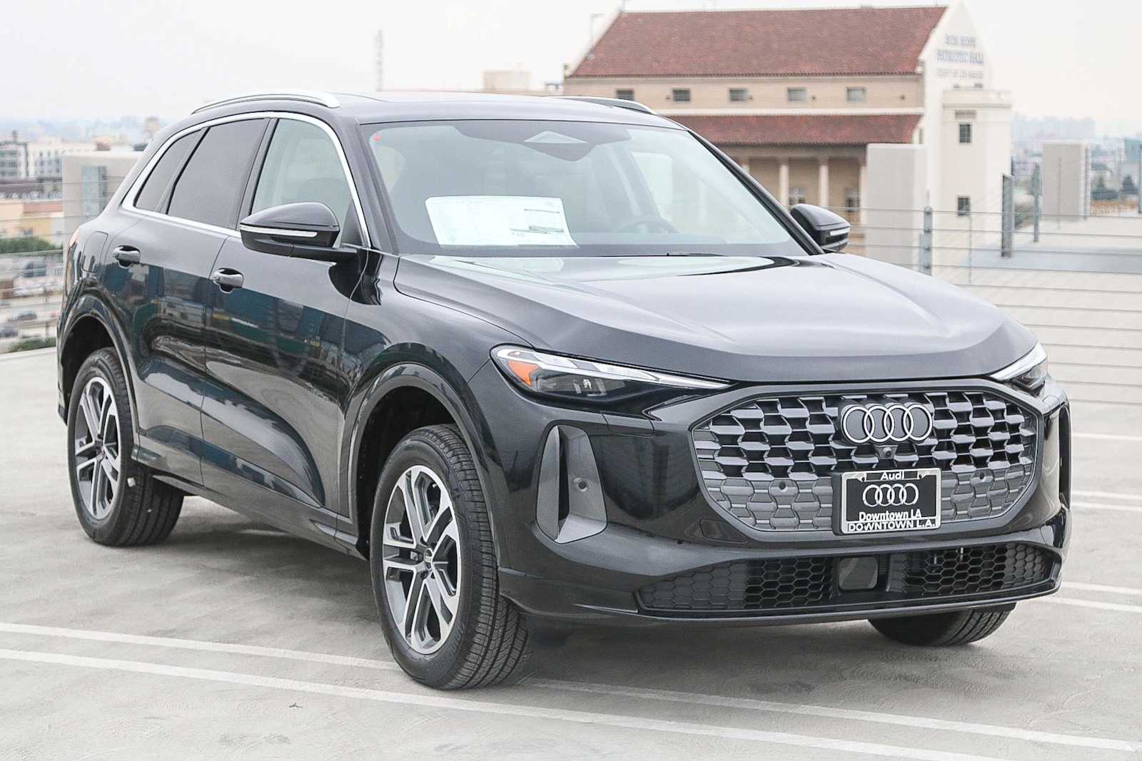 Thumbnail: 2025 Audi Q5 - 3