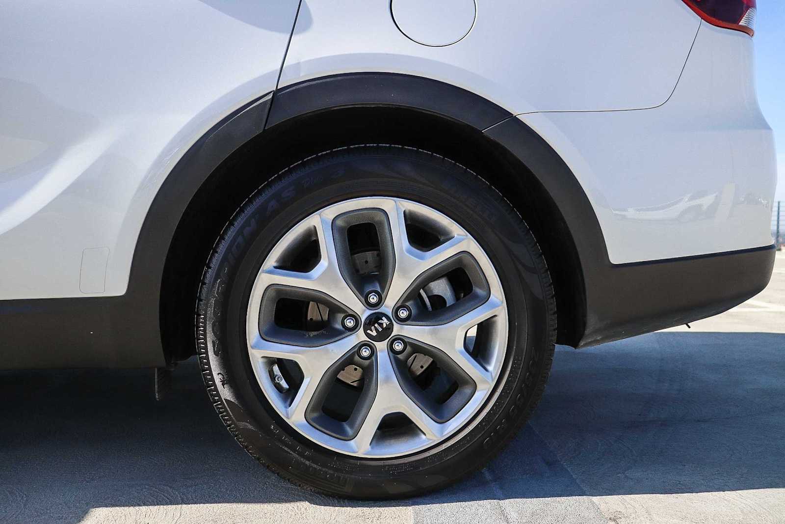 Thumbnail: 2019 Kia Sorento - 13