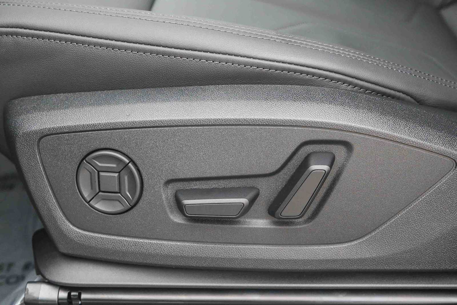 Thumbnail: 2025 Audi Q3 - 31