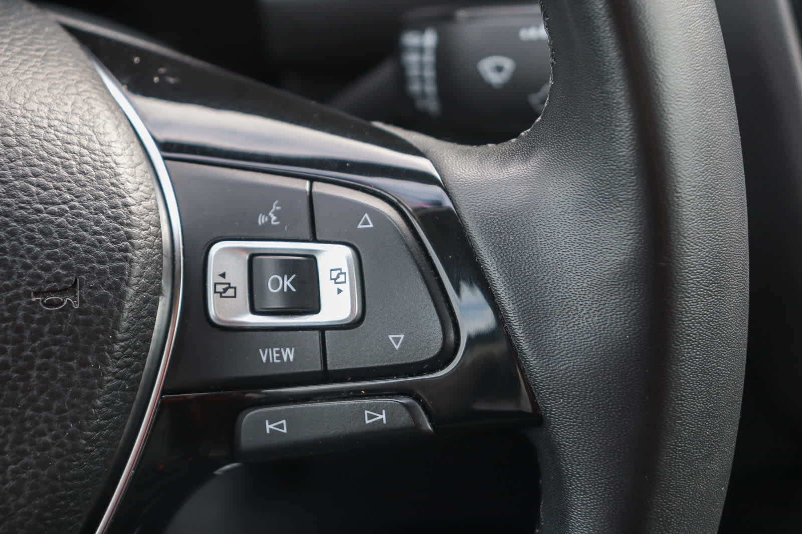 Thumbnail: 2020 Volkswagen Tiguan - 20