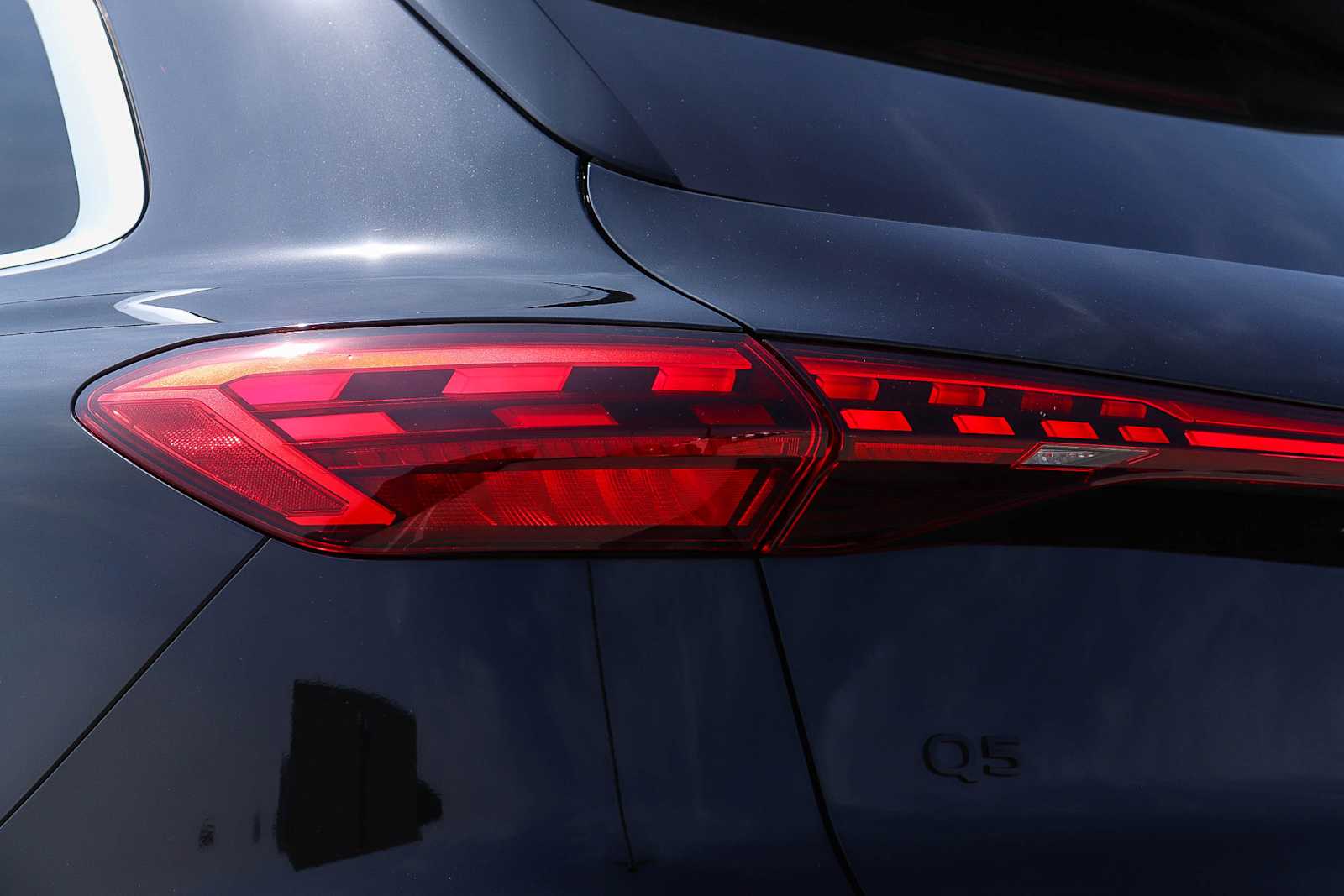 Thumbnail: 2025 Audi Q5 - 12