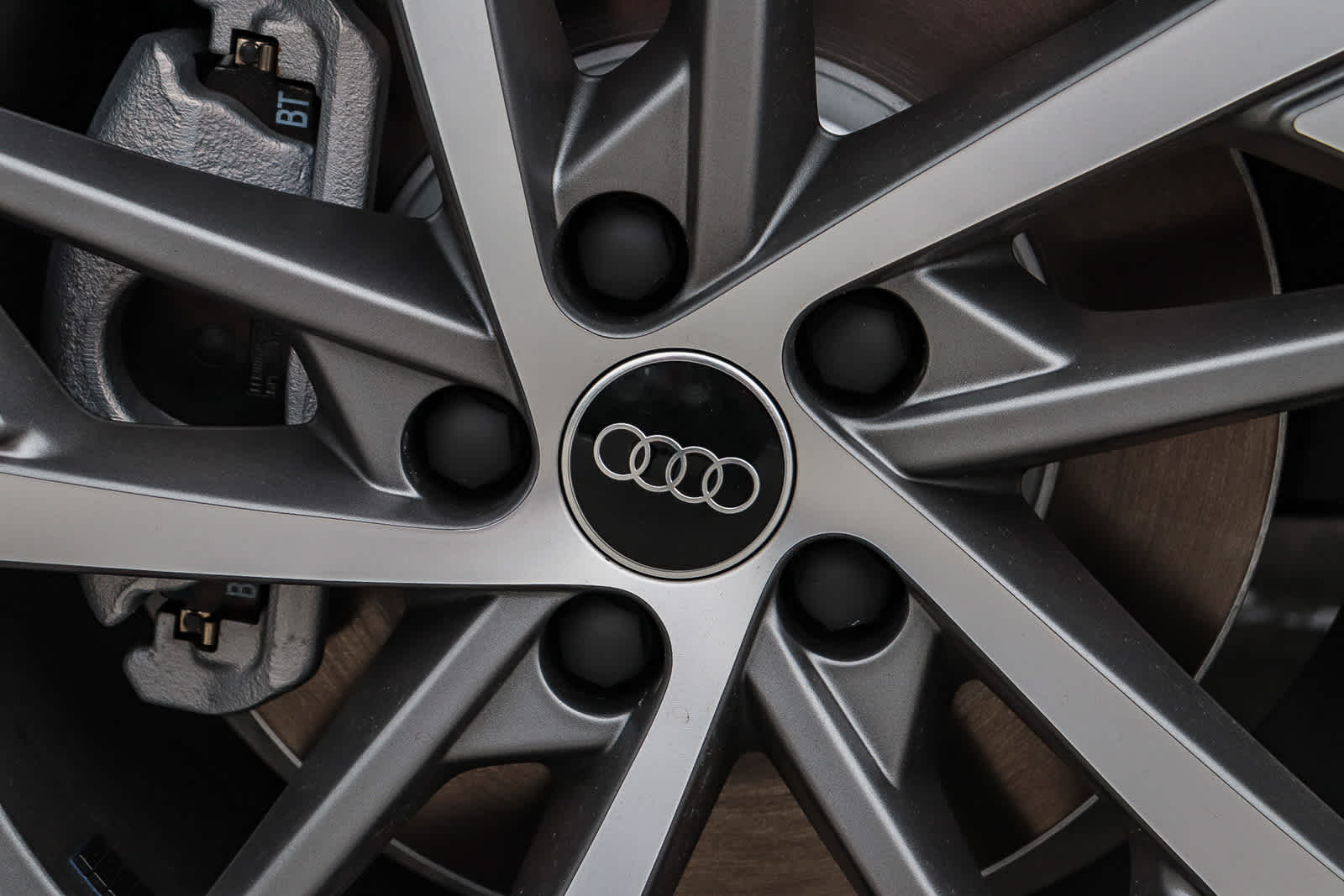 Thumbnail: 2025 Audi Q3 - 15