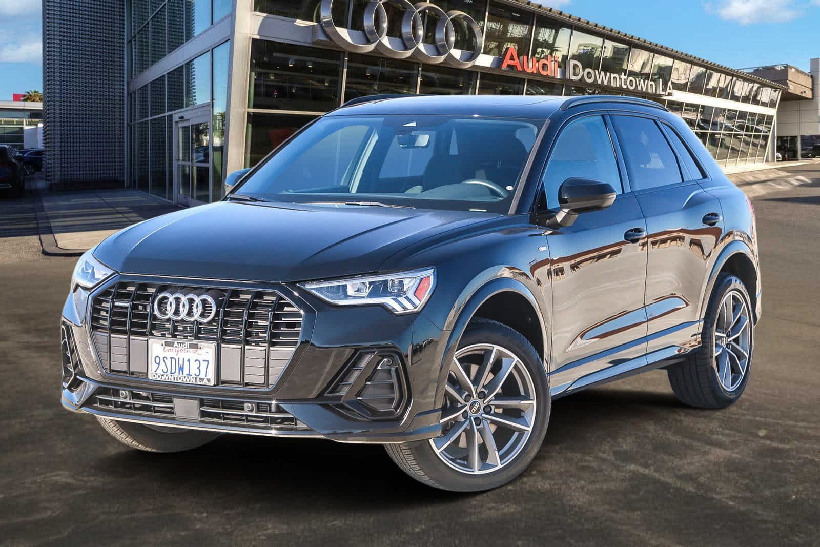 Thumbnail: 2025 Audi Q3 - 1