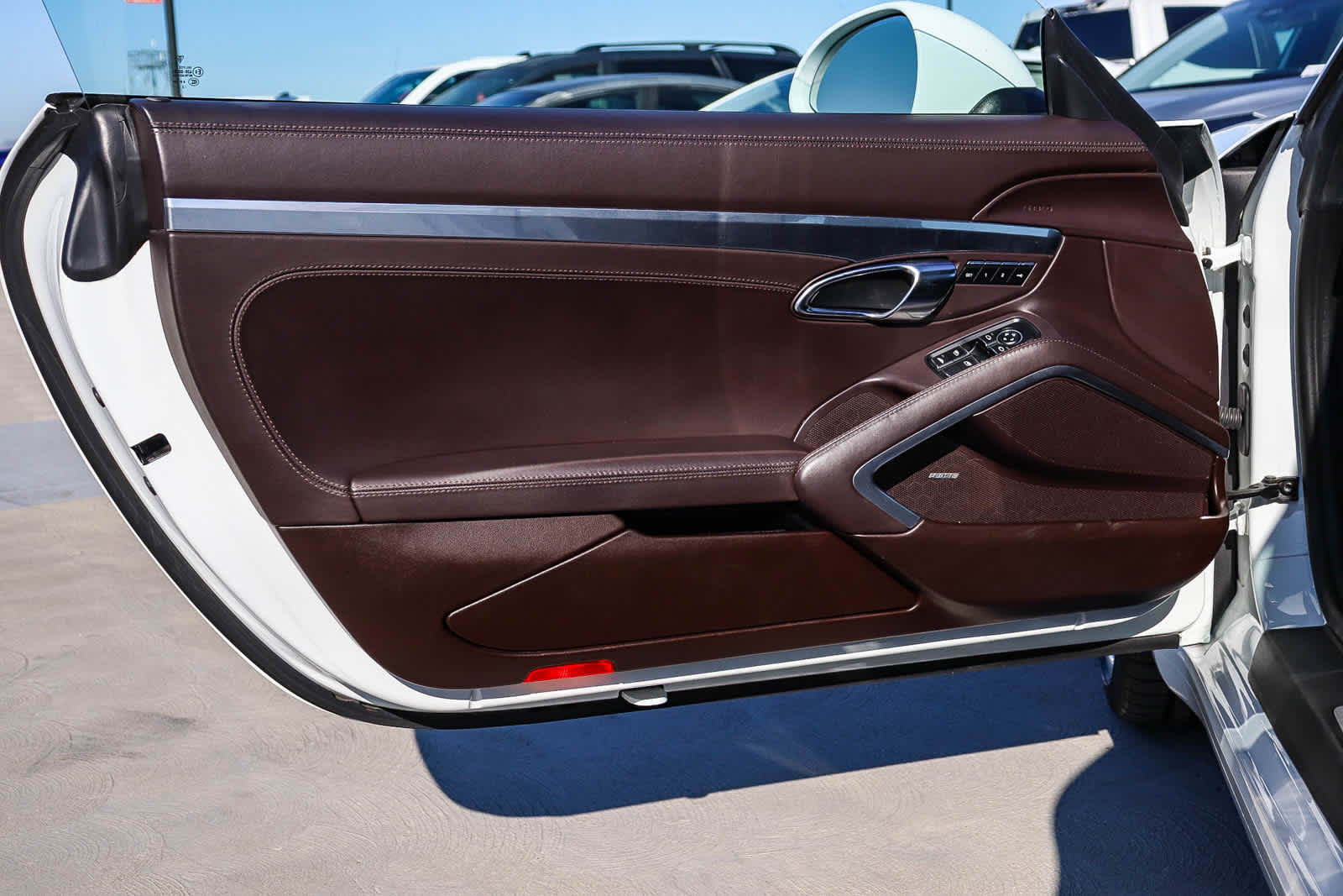 Thumbnail: 2014 Porsche 911 - 35