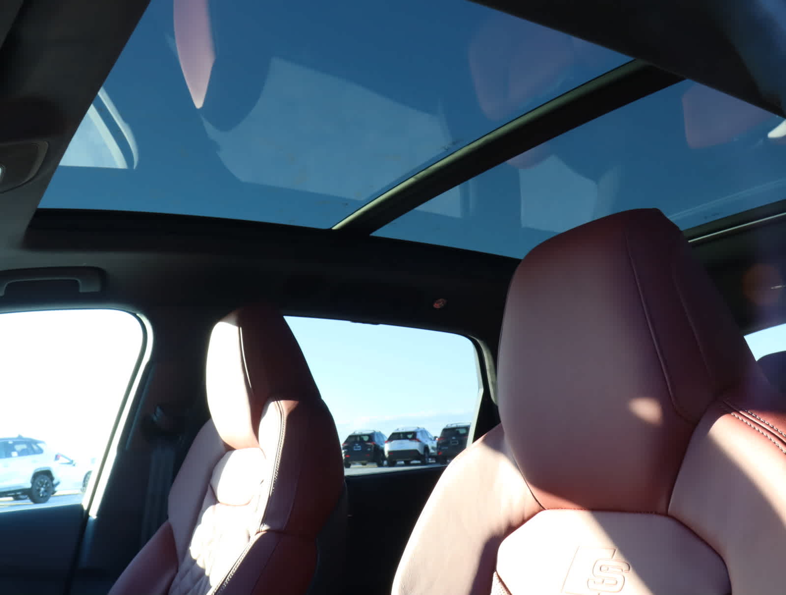 Thumbnail: 2024 Audi SQ7 - 7