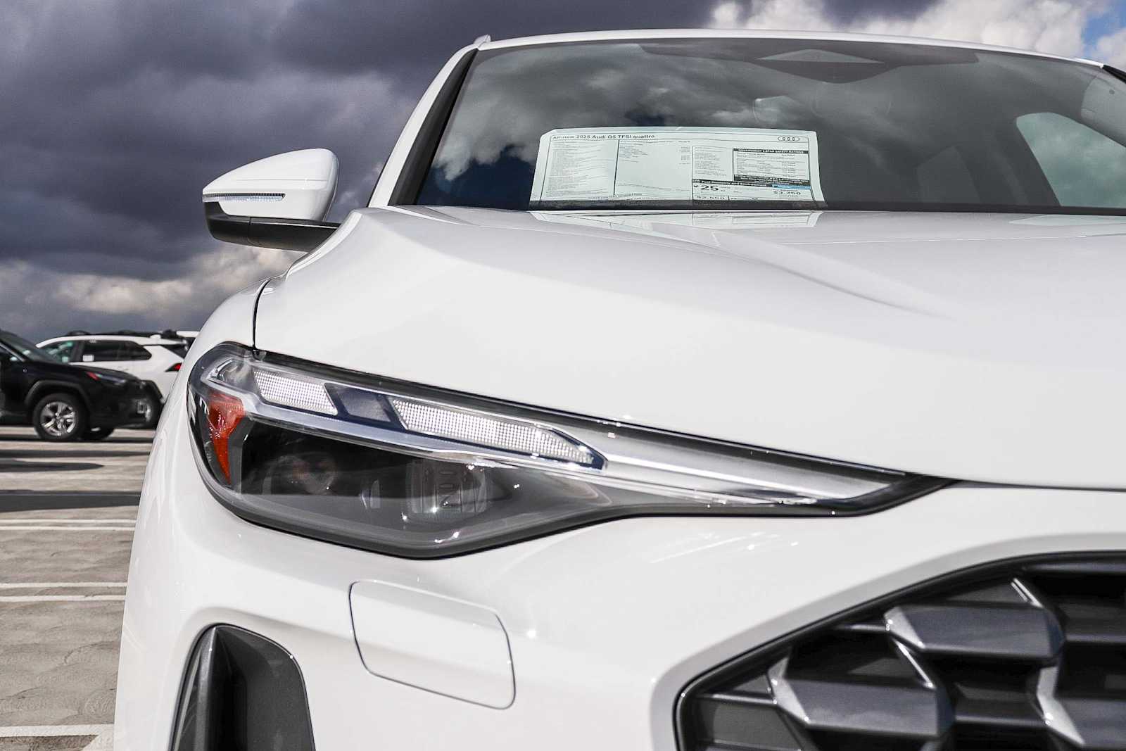 Thumbnail: 2025 Audi Q5 - 9