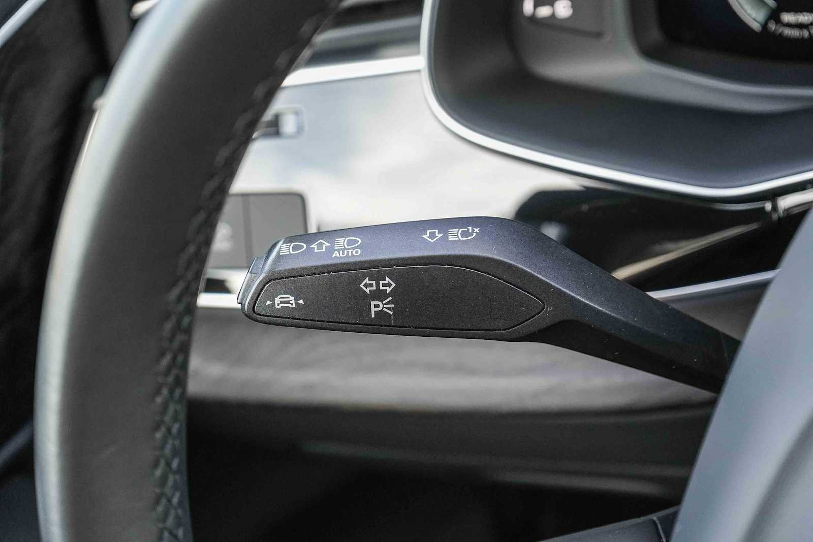 Thumbnail: 2022 Audi Q7 - 33