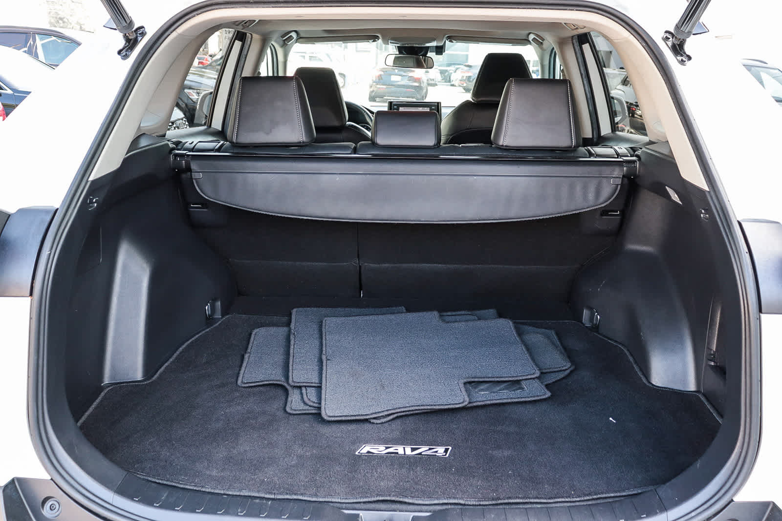 Thumbnail: 2021 Toyota RAV4 - 36