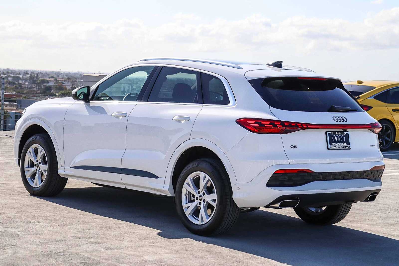 Thumbnail: 2025 Audi Q5 - 6