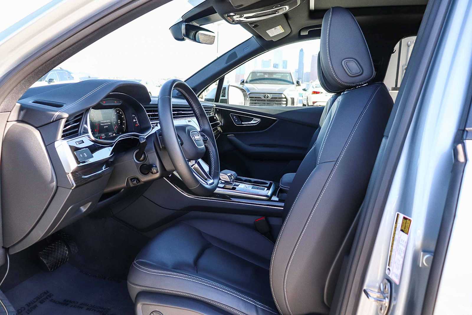 Thumbnail: 2025 Audi Q7 - 24